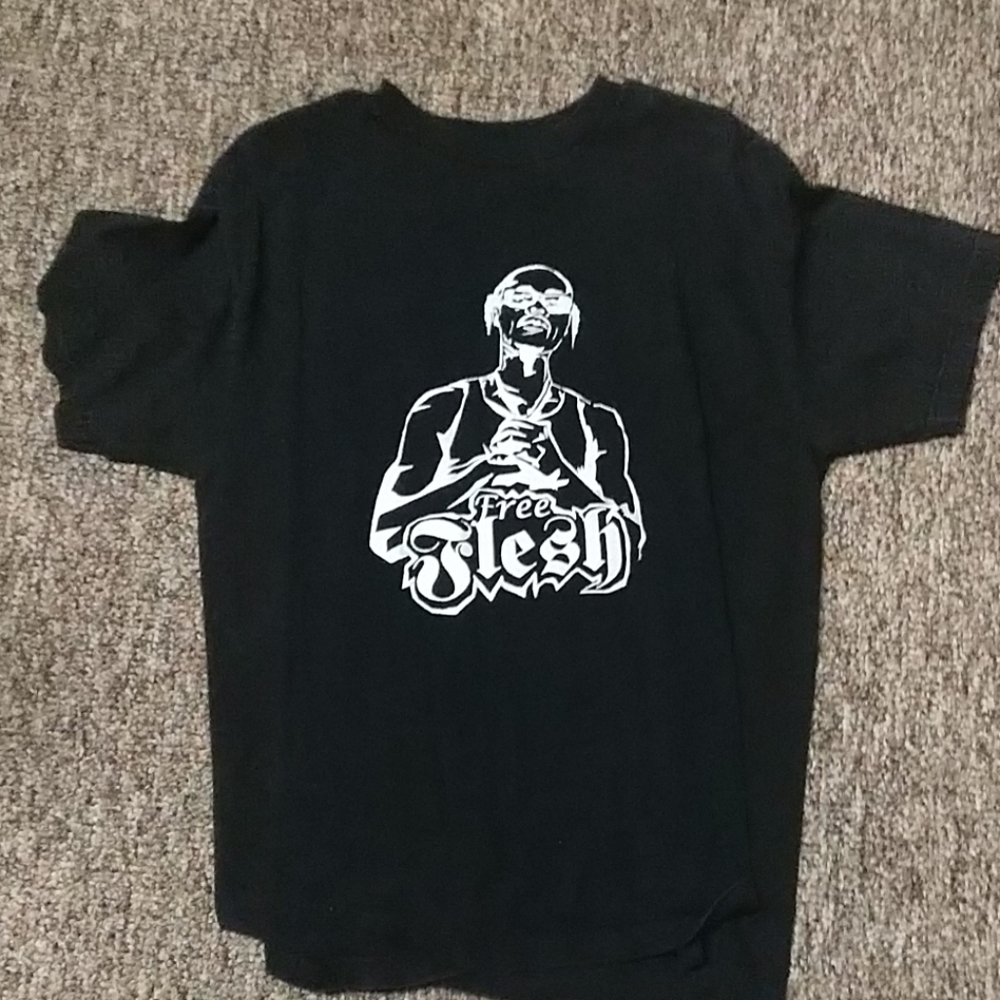 Free Flesh Bone. Bone Thugs vintage tee L